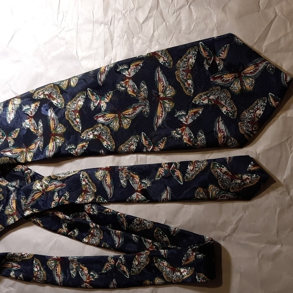 Unique Hand Made Pascal Men's Tie - Picture 1 of 5